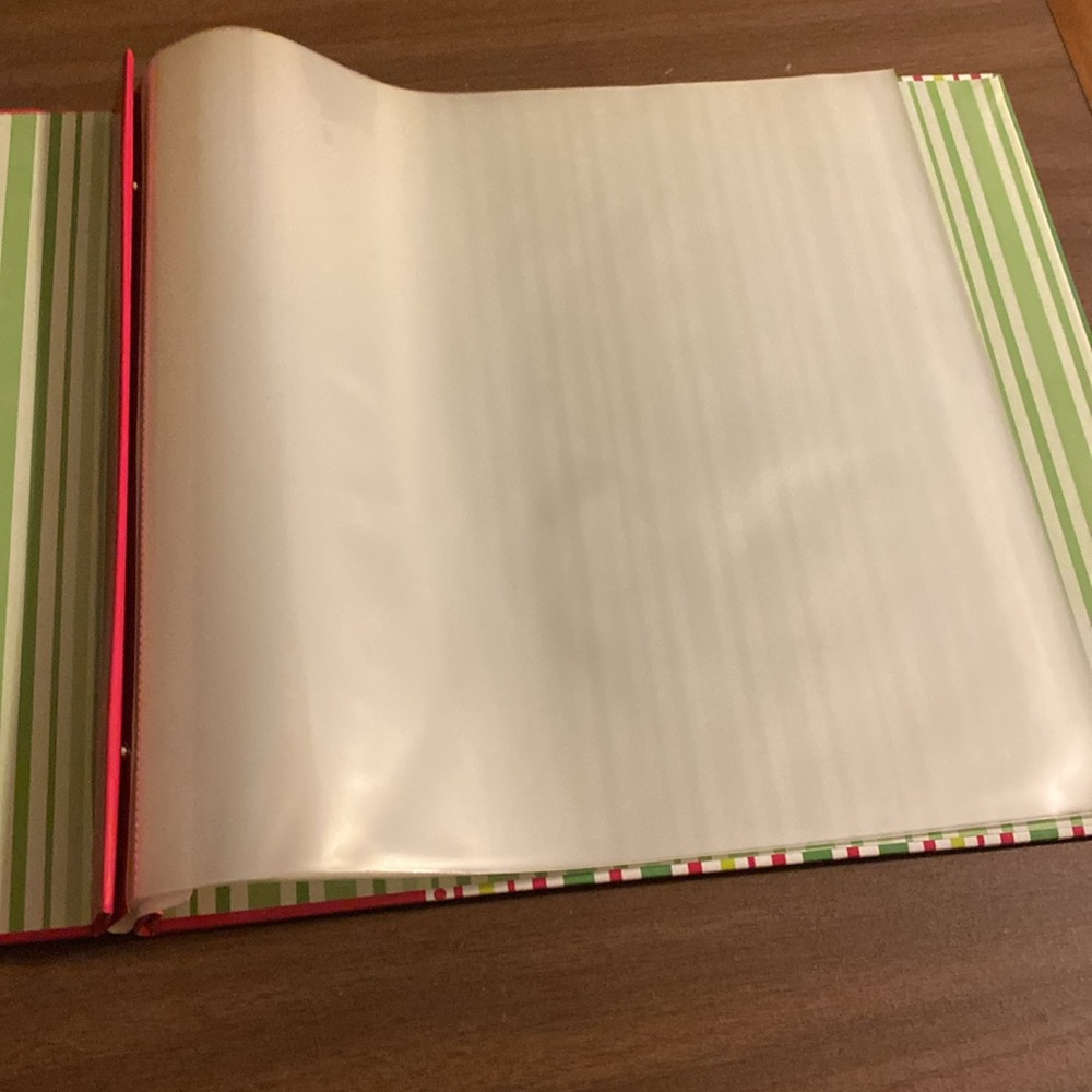 Holiday Stripes Scrapbooking Binder - Picture 5 of 7